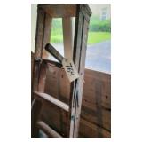 5FT WOODEN LADDER