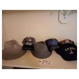 2 MENS HATS & 3 CAPS