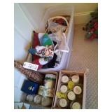 ASSORTMENT OF CHRISTMAS DECORATIONS