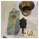 WALL PLAQUE PINEAPPLE W HOOK