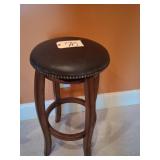 SWIVEL BAR STOOL