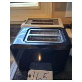 2 TOASTERS CUISINART & TOASTMASTER