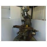 Bridgeport Model 122935 Milling Machinew/Vise & Collects