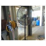 Chicago Shop Fan On Stand 32"