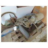 Hyd. Unit w/Cylinder