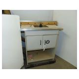 Bench Dog Router Cabinet w/Porter Cable Router