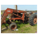 International 856 Tractor w/IHC 2350 Loader