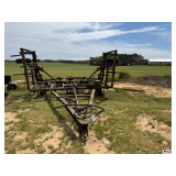 John Deere Model 1600 Bifold Chisel Plow