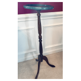 Bombay Company Round Pedestal Table with Green Tabletop