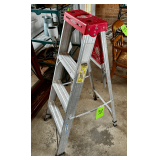Werner Type III 4 Ft Aluminum Step Ladder with 200 lb Load Capacity