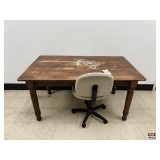 Wooden 3'X5' Table & chair