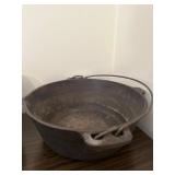 Cast Iron Pot With Handle