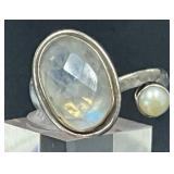 Sterling Silver Ring with Moonstone and Pearl