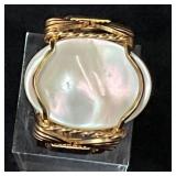 Unmarked Gold-Tone Wire Ring with Iridescent Stone