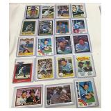 17 George Brett Baseball Cards