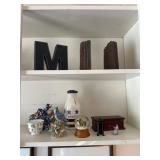 Miscellaneous Lot with Decorative Items and Trinke