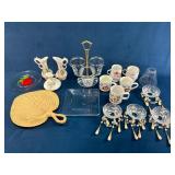 Decorative Items, Glassware, and Ceramic Pieces