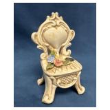 Nuova Capodiamonte Porcelain Chain Sculpture Chair