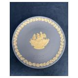 Wedgwood Christmas Plate 1990 with Gold Decoration