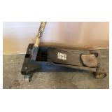 Steel Hydraulic Floor Jack With 1 1/2 Ton Capacity