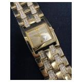 Guess Women's Gold-Tone Bracelet Watch With Crysta