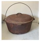 Vintage Cast Iron Dutch Oven With Lid and Bail Han