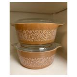 Pyrex 472-B Cinderella Bowls with Clear Lids, 1.5