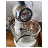 Sunbeam Stand Mixer with Glass Bowl and Quilted Co