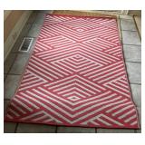 4 x 6 Patio Rug with Geometric Pattern in Red and