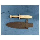 Fixed Blade Knife with Crossguard and Textured Han