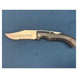 Folding Knife with Serrated and Straight Edge Blad