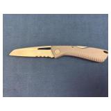 Gerber Folding Knife With Partially Serrated Blade