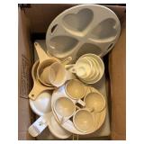 Vintage Plastic Kitchenware and New Large Rubberma