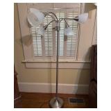 Adjustable Floor Lamp With Multiple Settings and 5