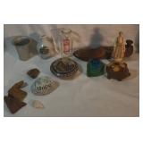 Box lot Decorative Items Collection