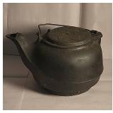 Cast Iron Kettle With Star Motif Lid