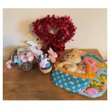 Easter and Valentineï¿½s Decor Items Lot