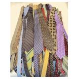 80 Men's Patterned Neck Ties