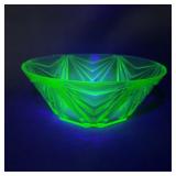 Indiana Glass Pyramid Pattern Uranium Glass Bowl