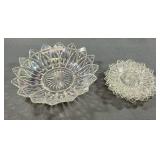 Federal Glass Iridescent Petal Bowl With 4 Saucers