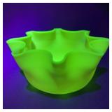 Mt. Washington Burmese Glass Ruffled Bowl