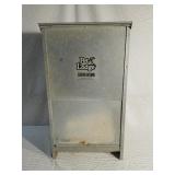 Pet Lodge Chow Hound Feeder