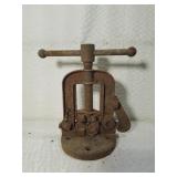 Vintage Bench Yoke Pipe Vice