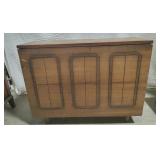 Vintage Singer Sewing Machine in Cabinet