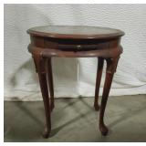 Small Vintage Queen Anne End Table