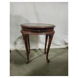 Small Vintage Queen Anne End Table