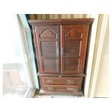 Antique Wooden Clothes Buffet Hutch    20 x 39 x 4