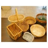 Basket lot various sizes