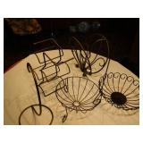 5 Metal Holders / Baskets