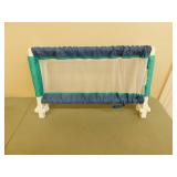 Cildrens bed safety rail